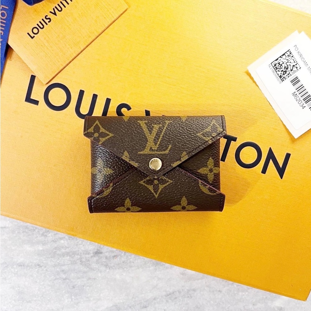 ❌SOLD❌LOUIS VUITTON Monogram Small Kirigami Pochette